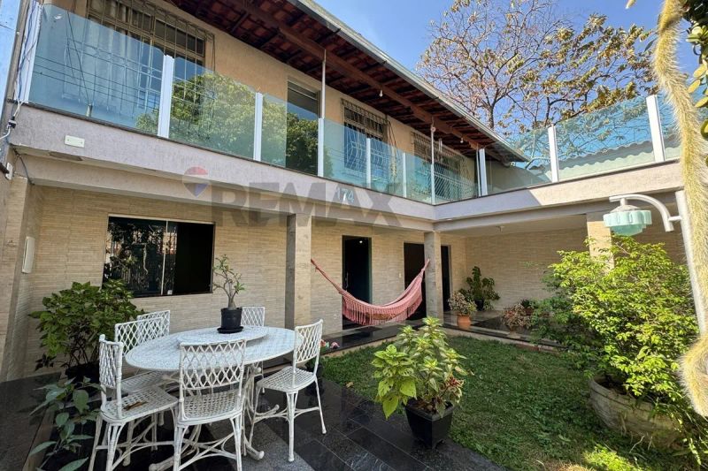 Casa com 4 quartos — Conjunto Celso Machado, Belo Horizonte