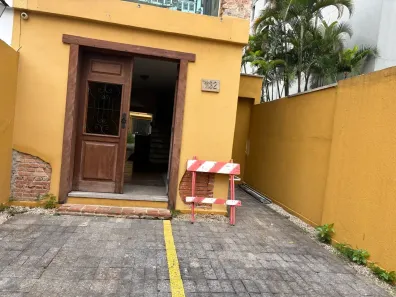 com 2 Quartos para alugar, 250m² no Moema, São Paulo