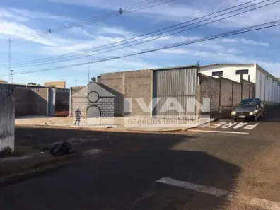 Galpão/Depósito/Armazém para alugar, 390m² no Conjunto Costa Telles II, Uberaba