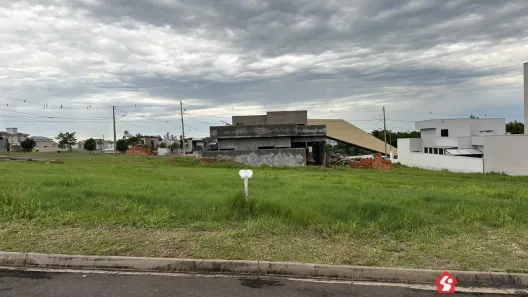 Lote/Terreno à venda, 300m² no Parque Residencial Mart Ville, Presidente Prudente