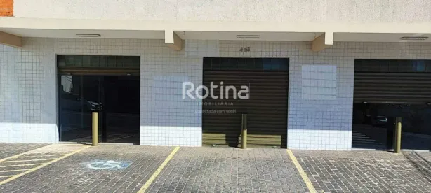 Ponto Comercial para alugar, 250m² no Santa Mônica, Uberlândia