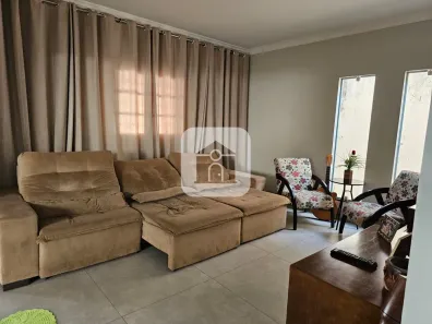 Casa com 3 Quartos à venda, 208m² no Patrimônio, Uberlândia