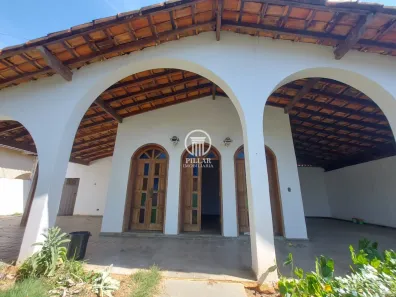 Casa com 5 Quartos para alugar, 279m² no Jardim Panorama, Montes Claros