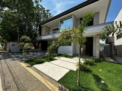 Sobrado com 4 Quartos à venda, 327m² no Plano Diretor Sul, Palmas