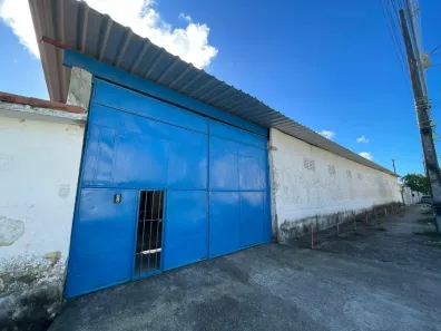 Casa com 4 Quartos para alugar, 500m² no Arruda, Recife