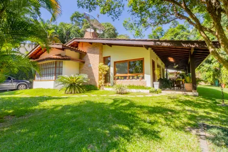 Prédio Residencial com 7 Quartos à venda, 500m² no Condomínio Flamboyant-B, Atibaia
