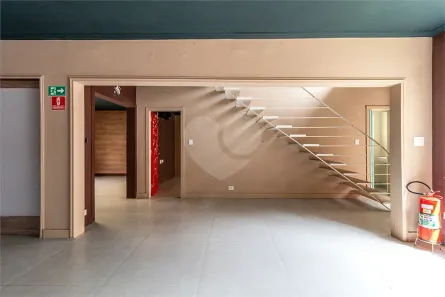 com 4 Quartos para venda ou aluguel, 330m² no Sumaré, São Paulo