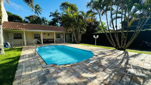 Casa com 7 Quartos à venda, 585m² no Centro, Matinhos