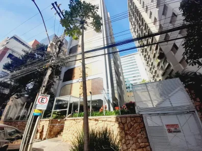 Apartamento com 3 Quartos para alugar, 130m² no Funcionários, Belo Horizonte