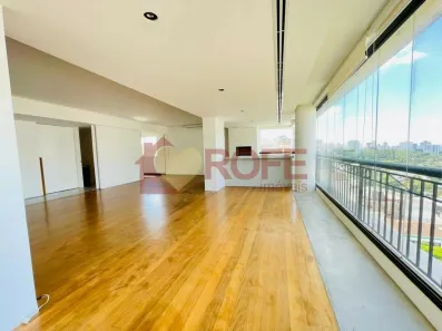 Apartamento com 3 Quartos para alugar, 215m² no Sumaré, São Paulo