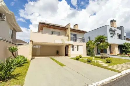 Casa de Condomínio com 4 Quartos à venda, 251m² no São Braz, Curitiba