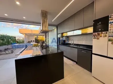 Casa de Condomínio com 3 Quartos à venda, 230m² no Jardins Nápoles, Senador Canedo