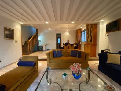 Casa com 4 Quartos à venda, 258m² no Embaré, Santos