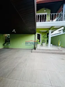 Sobrado com 4 Quartos à venda, 250m² no Cidade Jardim, Jacareí