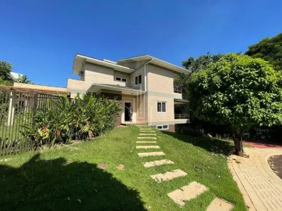 Sobrado com 2 Quartos para alugar, 512m² no Centro, Foz do Iguaçu