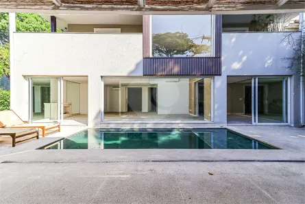 Sobrado com 4 Quartos para alugar, 587m² no Jardim Europa, São Paulo