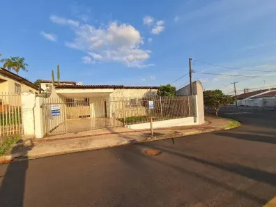 Casa com 4 Quartos à venda, 212m² no San Remo, Londrina