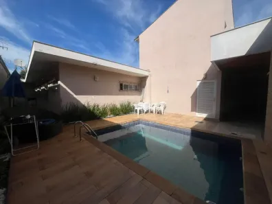 Casa com 4 Quartos para alugar, 253m² no Caravelle, Londrina