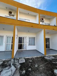 Sobrado com 2 Quartos à venda, 86m² no Jardim Britânia, Caraguatatuba
