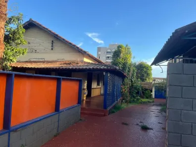 Imóvel Comercial com 4 Quartos para alugar, 600m² no Vila Larsen 1, Londrina