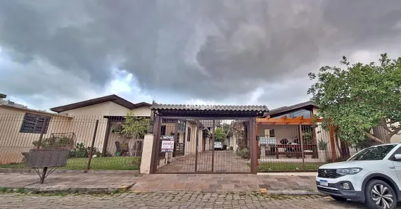 Sobrado com 2 Quartos à venda, 48m² no Vinhedos, Caxias do Sul