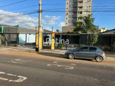 Ponto Comercial para alugar, 650m² no Santa Mônica, Uberlândia