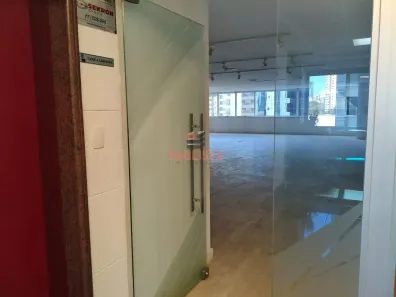 Sala Comercial para alugar, 206m² no Vila Olímpia, São Paulo