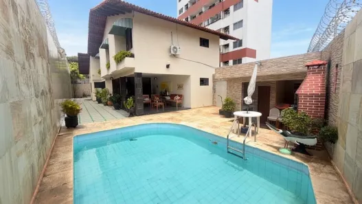 Casa com 4 Quartos à venda, 262m² no Vicente Pinzon, Fortaleza