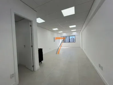 Sala Comercial para alugar, 37m² no Estreito, Florianópolis
