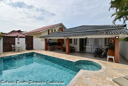Casa de Condomínio com 3 Quartos à venda, 170m² no Jardim Peruibe, Peruíbe