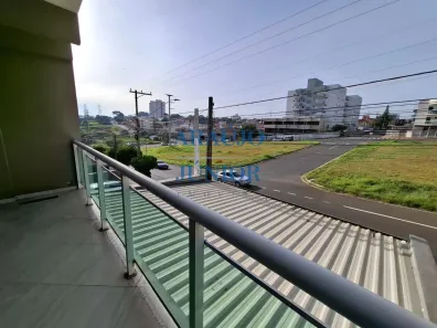 Sobrado com 3 Quartos à venda, 393m² no Vila Santa Maria, Americana