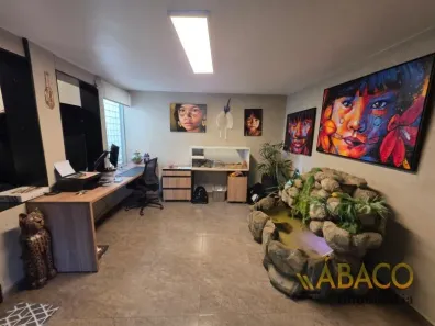 Casa com 3 Quartos à venda, 180m² no Vila São José, São Carlos