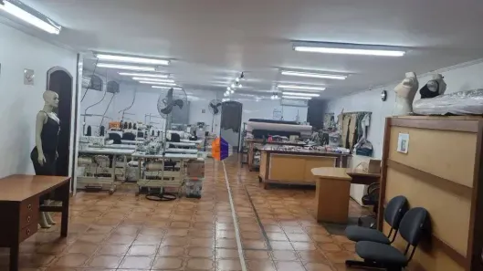 Imóvel Comercial com 6 Quartos à venda, 304m² no Vila Carrão, São Paulo