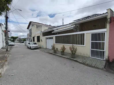 Casa com 5 Quartos à venda, 141m² no Benfica, Fortaleza