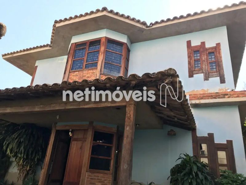 Casa com 3 quartos — Heliópolis, Belo Horizonte