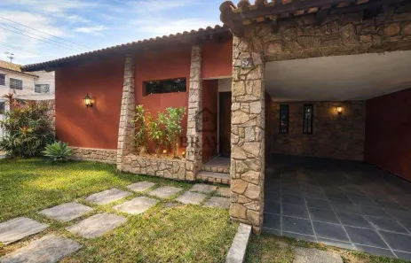 Casa com 3 Quartos à venda, 300m² no Barreira Cravo, Volta Redonda
