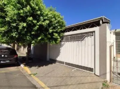 Casa com 3 Quartos à venda, 250m² no Somenzari, Marília