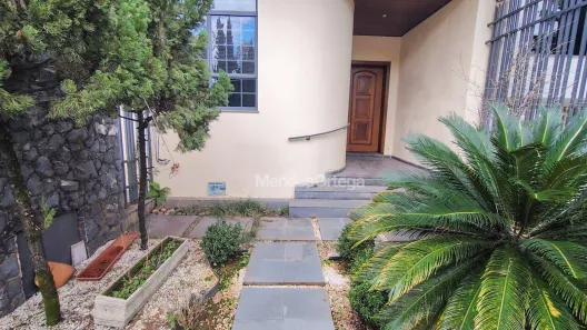 Casa com 3 Quartos para alugar, 357m² no Vila Trujillo, Sorocaba