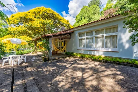 Casa de Condomínio com 6 Quartos à venda, 450m² no Cuiabá, Petrópolis