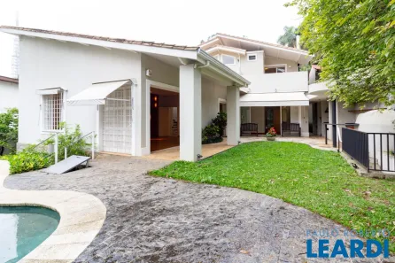 Casa com 5 Quartos à venda, 430m² no Pacaembu, São Paulo