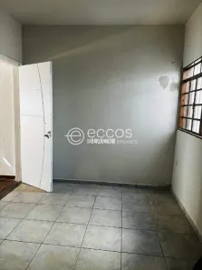 Casa com 3 Quartos à venda, 220m² no Custódio Pereira, Uberlândia