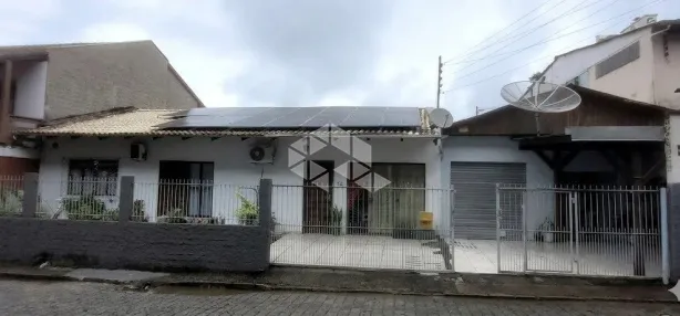 Casa com 5 Quartos à venda, 479m² no Água Verde, Blumenau