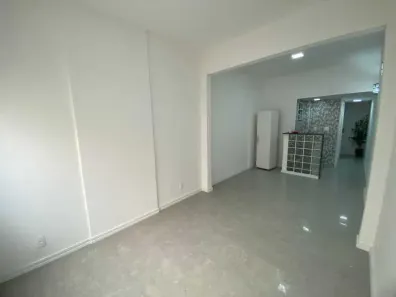 Kitnet com 1 Quarto à venda, 30m² no Copacabana, Rio de Janeiro
