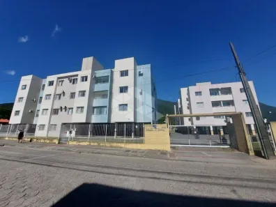 Apartamento com 2 Quartos para alugar, 55m² no Praia de Fora, Palhoça