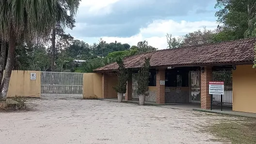 Fazenda/Sítio com 3 Quartos para alugar, 10m² no Condomínio Lagoinha, Jacareí