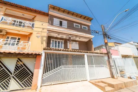 Casa com 4 Quartos à venda, 300m² no Guará II, Brasília