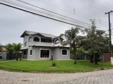 Sobrado com 4 Quartos à venda, 180m² no Morada da Praia, Bertioga