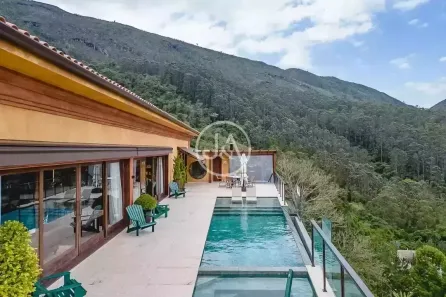 Casa com 5 Quartos à venda, 380m² no Itaipava, Petrópolis