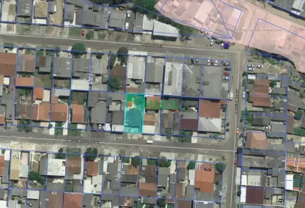 Lote/Terreno à venda, 300m² no Pinheirinho, Curitiba
