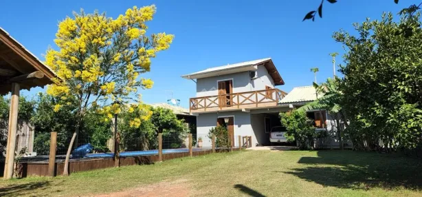 Casa com 4 Quartos à venda, 160m² no Araçatuba, Imbituba